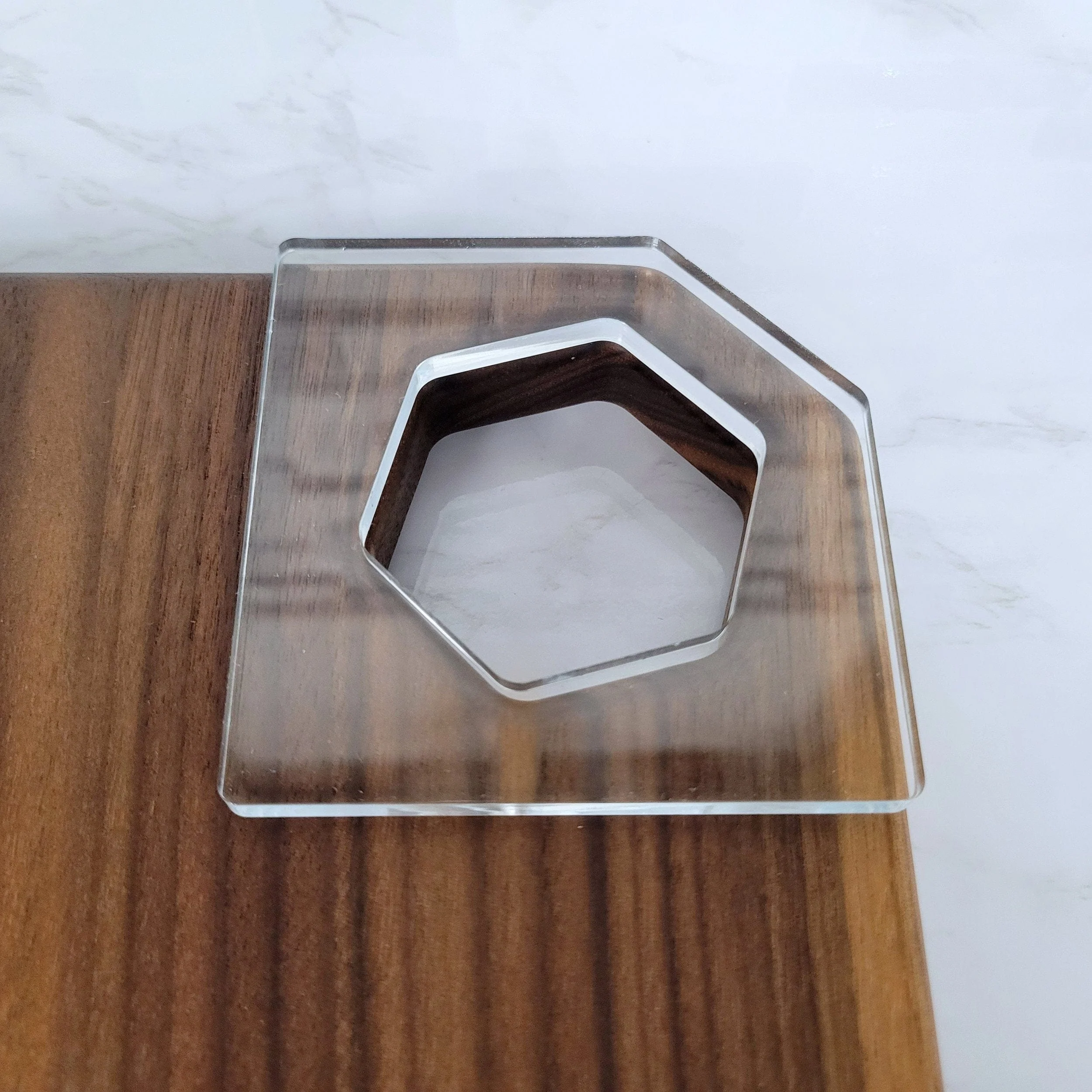 Honeycomb Cutting Board Corner Handle Acrylic Router Template - Image 2