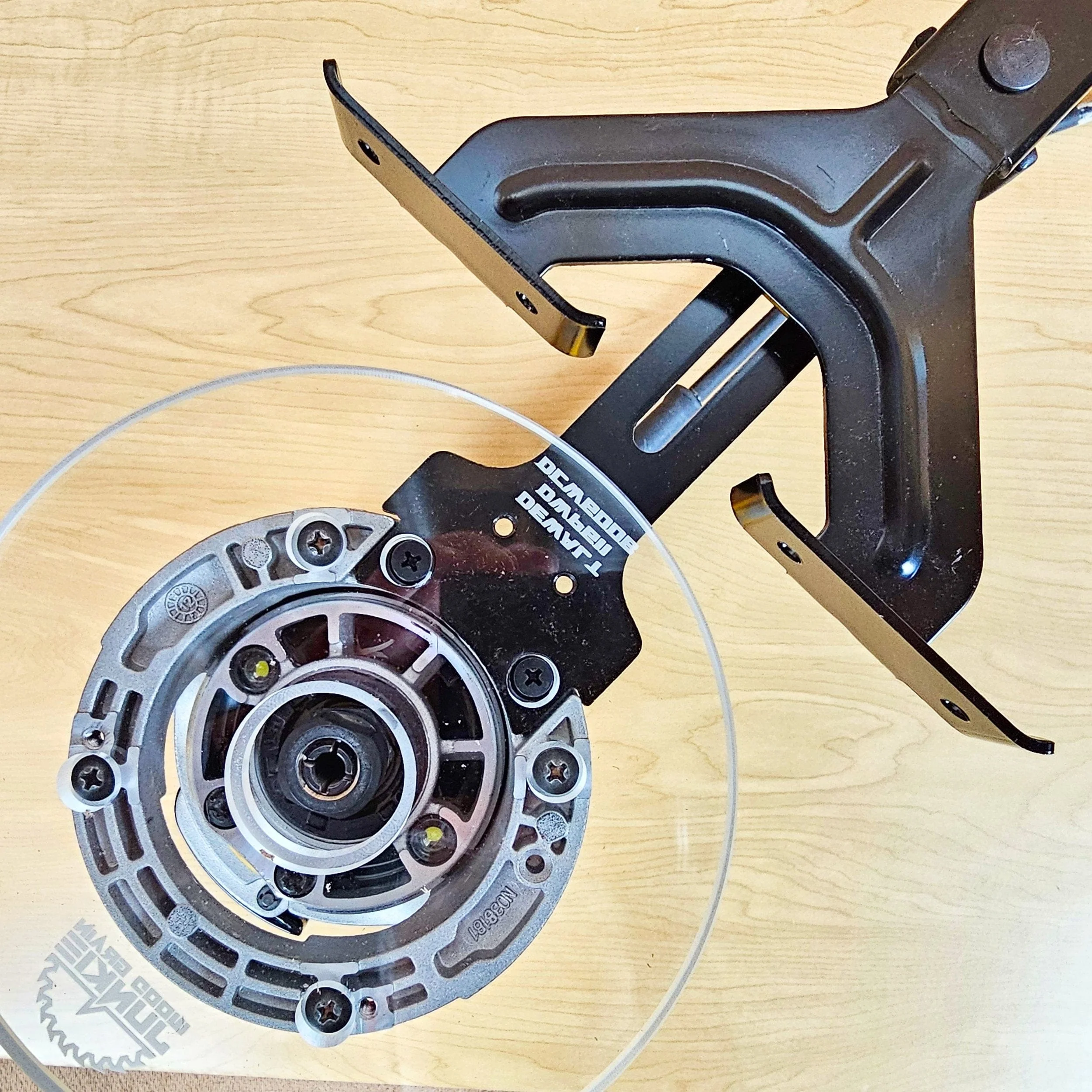 TrimFit Pro® 6 inch ROUND Router Base Plate for DeWalt DWP611 and DCW600B - Image 6