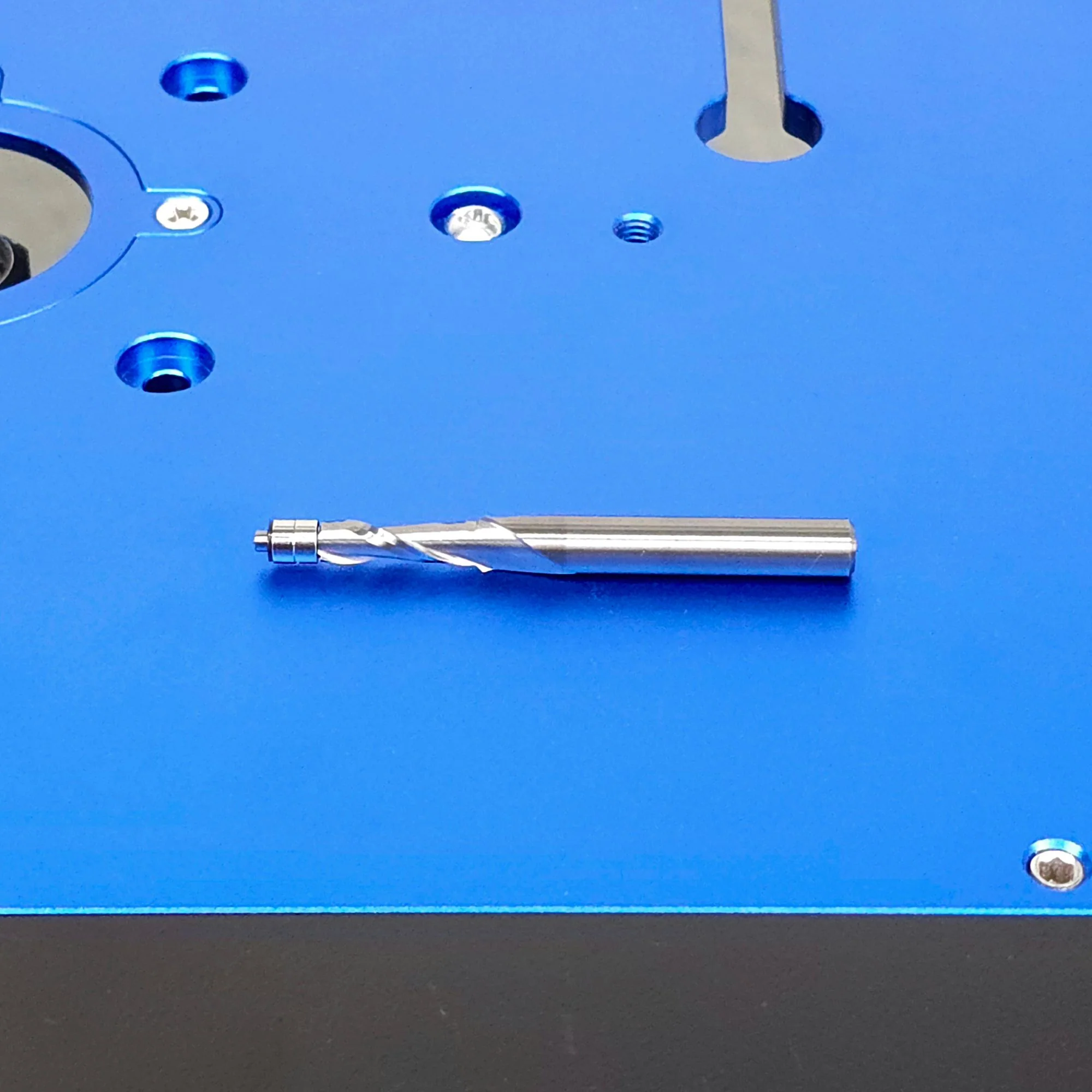 ShurCut Solid Carbide Micro Spiral Up-Cut Flush-Trim Bit – 1/4″ Shank, 3/16″ Dia, 9/16″ Cut Length - Image 3