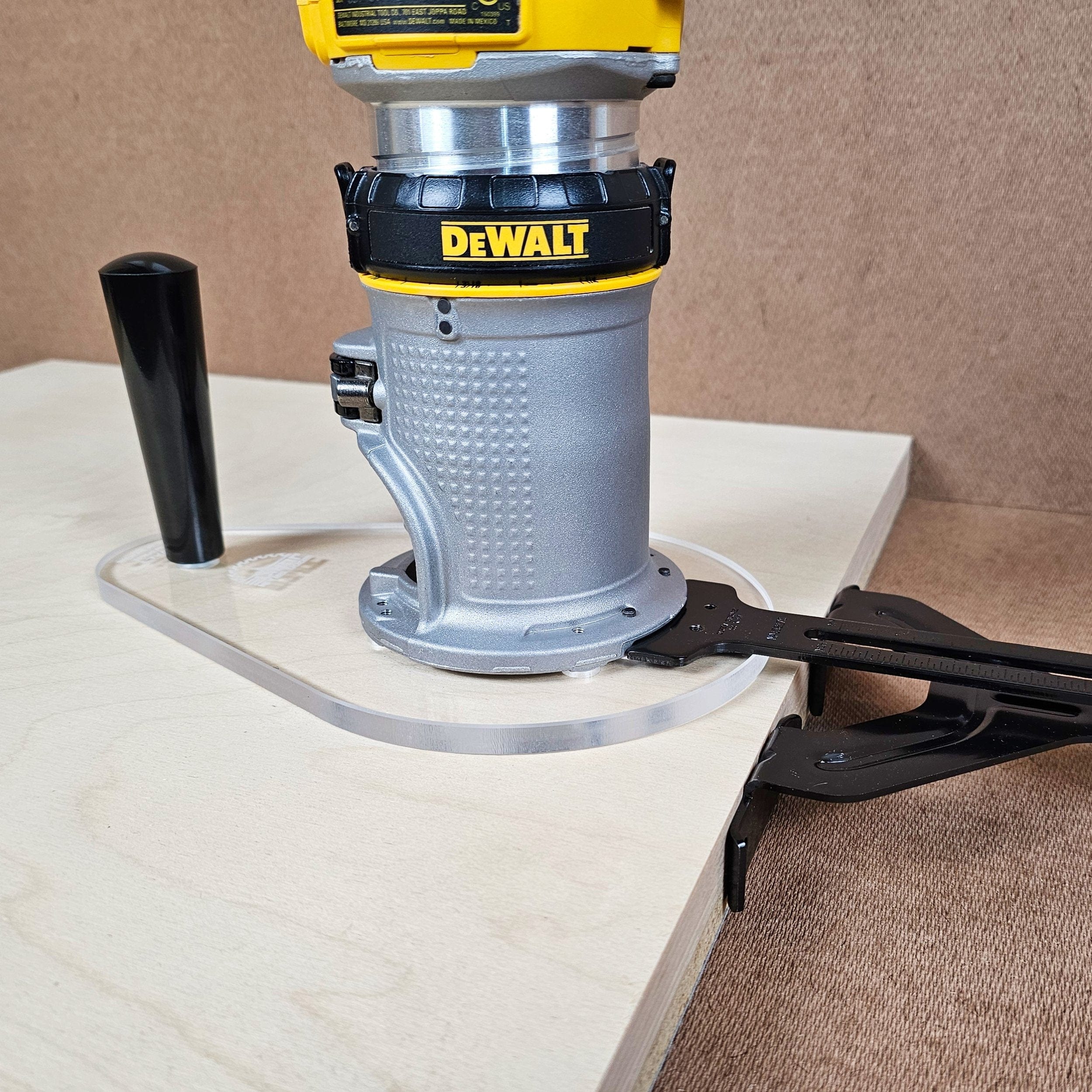 TrimFit Pro® SINGLE GRIP Router Base Plate for DeWalt DWP611 and DCW600B - Image 9